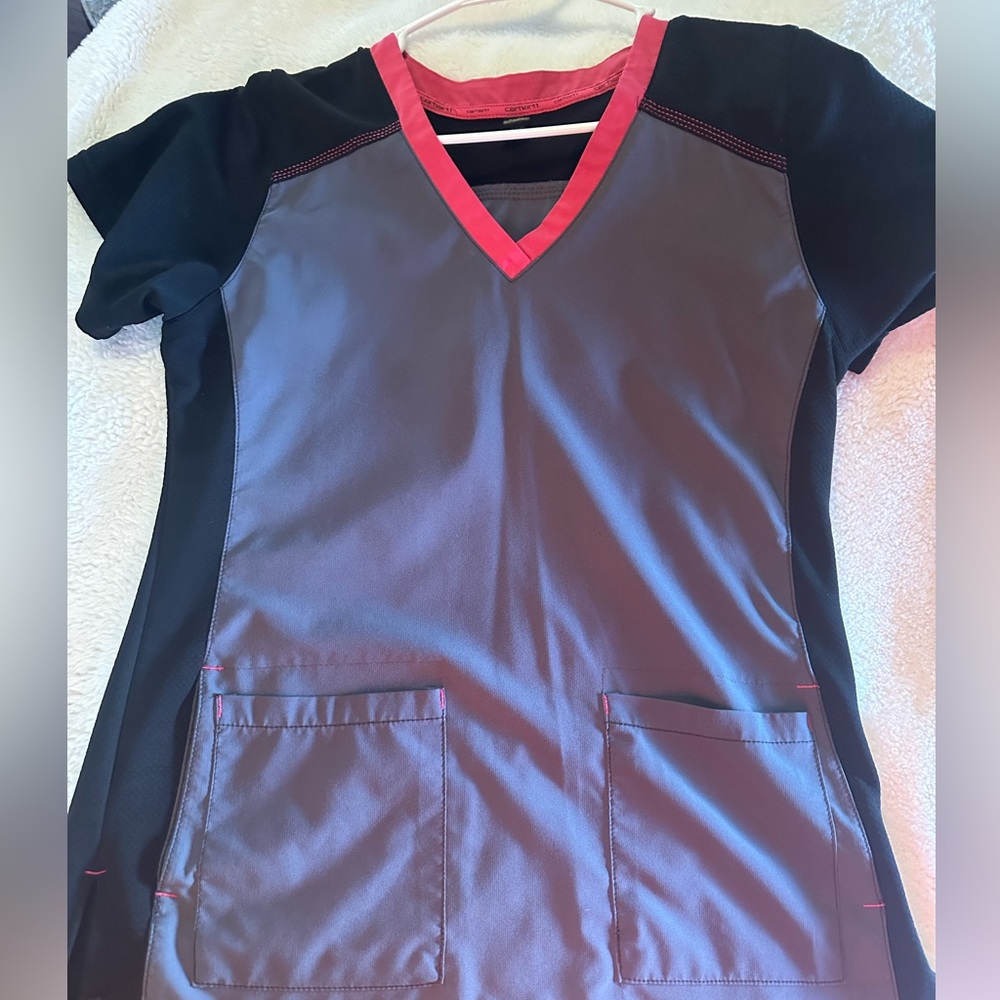 Carhartt scrub set Medium top/Medium bottom